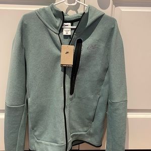 Brand new Men’s Nike tech fleece full zip hoodie